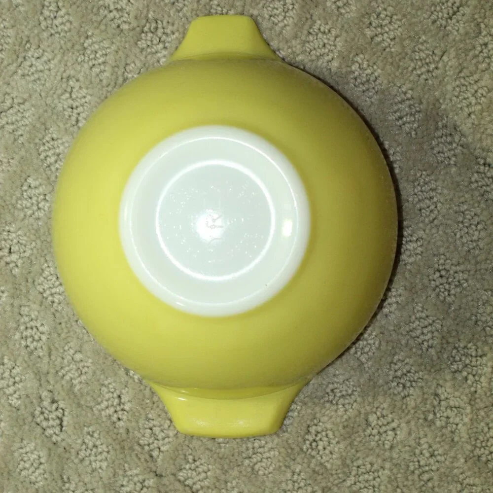 Pyrex this vintage